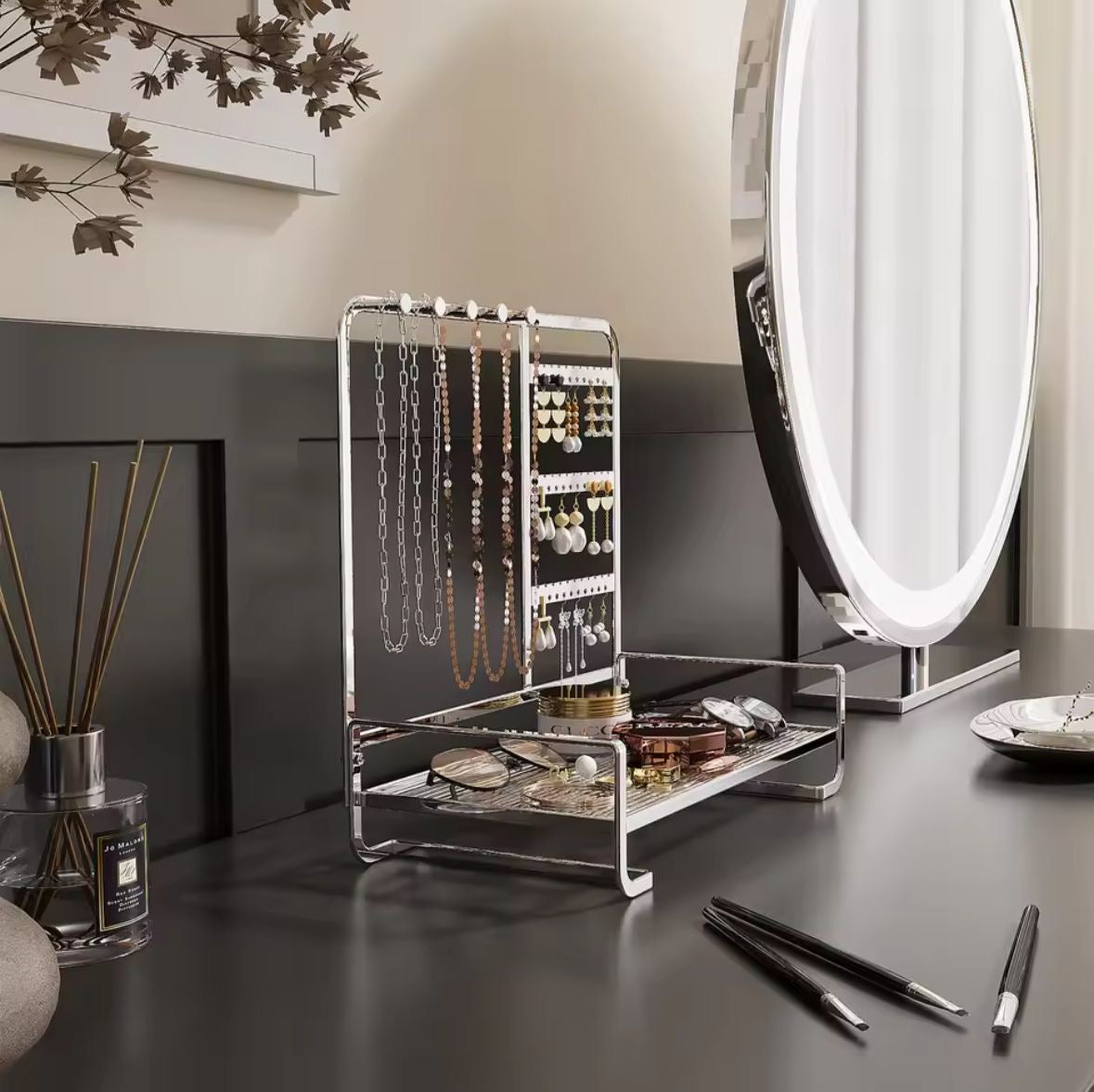 Elegant Metal Jewellery Stand